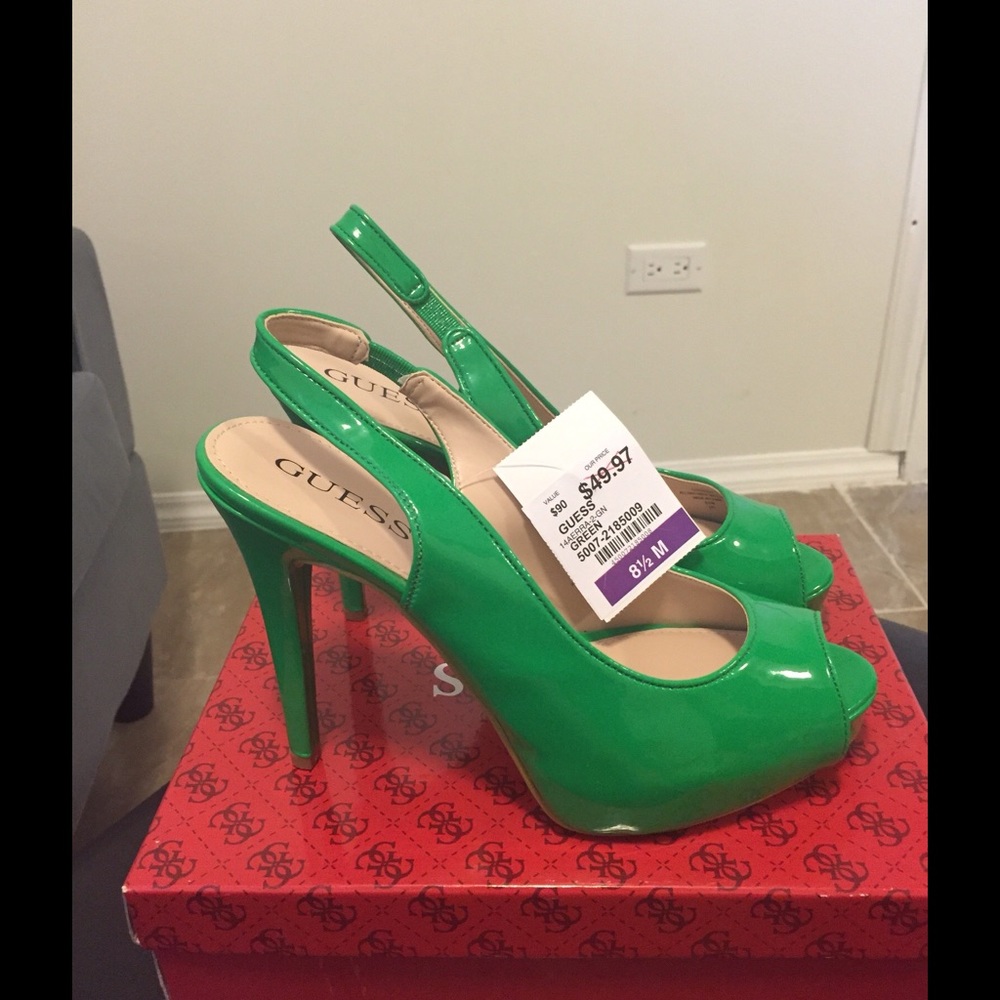 pumps - Picture 2 of 4